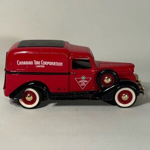 LIBERTY CLASSICS CANADIAN TIRE 1936 DODGE RED DELIVERY VAN VEHICLE COIN BANK LE